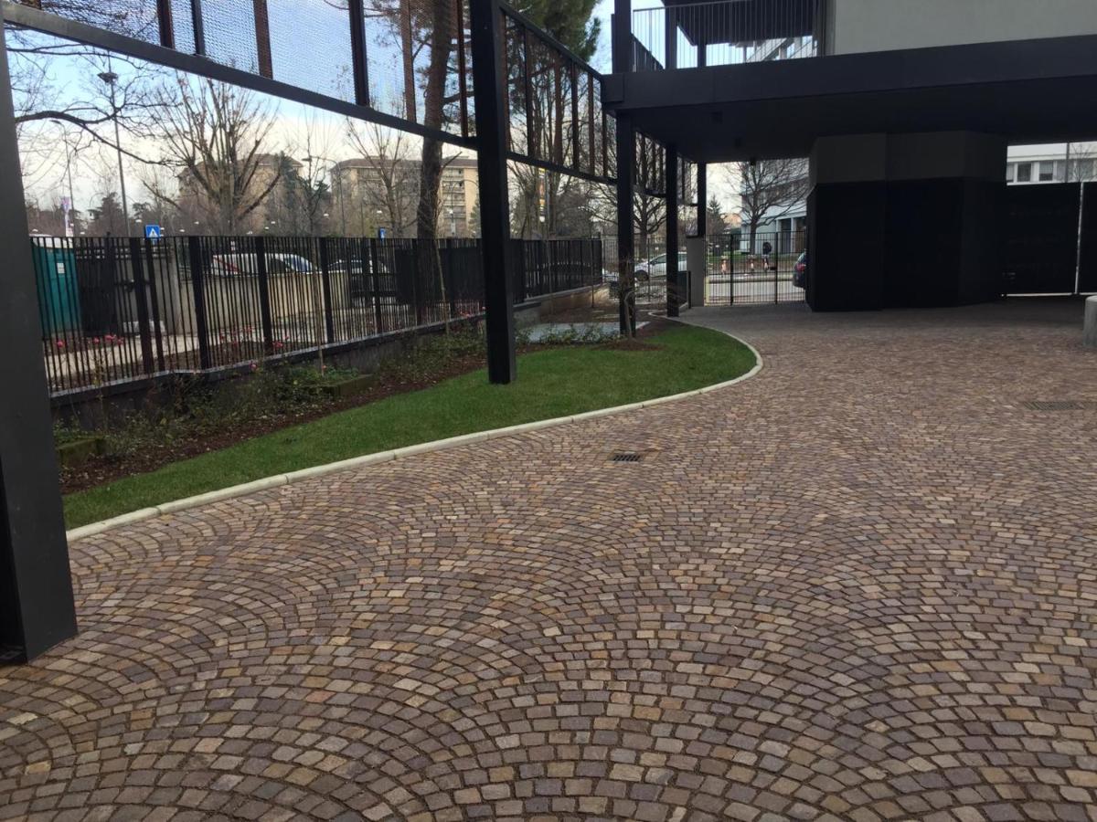 Luxury Gioia Central Station Apartment Milan Luaran gambar
